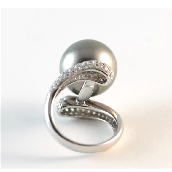 18k White Gold 14.8mm Tahitian Pearl Diamond Ring - Picture 3 of 8